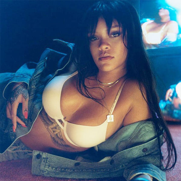 Рианна (Rihanna) горячие фото: голая, в купальнике и нижнем белье