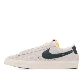 Женские кроссовки Nike Blazer Low 77