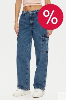 Джинсы с эффектом потертости Guess Jeans